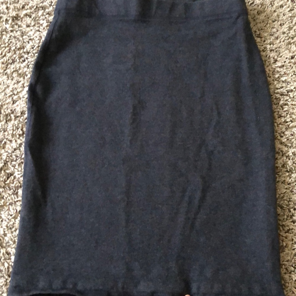 Gray pencil skirt